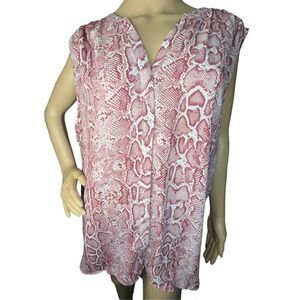 NWT Chelsea and Theodore Sleeveless Snakeskin Patterned Blouse